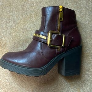 Burgandy Fall boots!